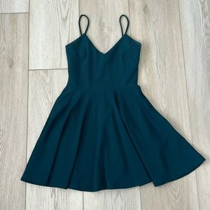 Green mini dress | size S